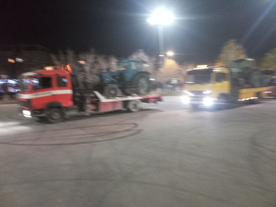 Манипулятор эвакуатор Мерседес