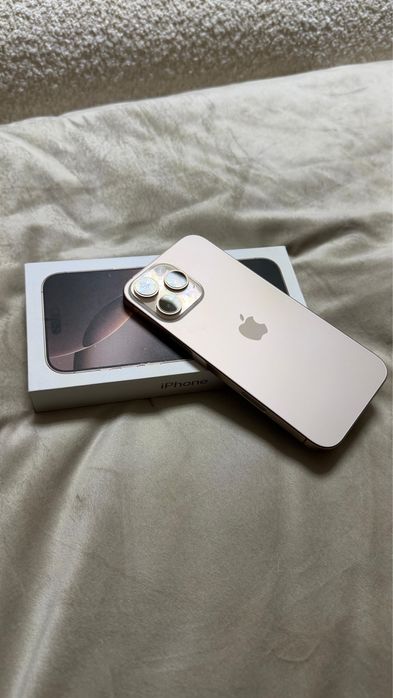 Продам айфон 16 про мах