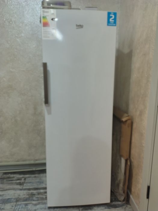 Продам морозильную камеру