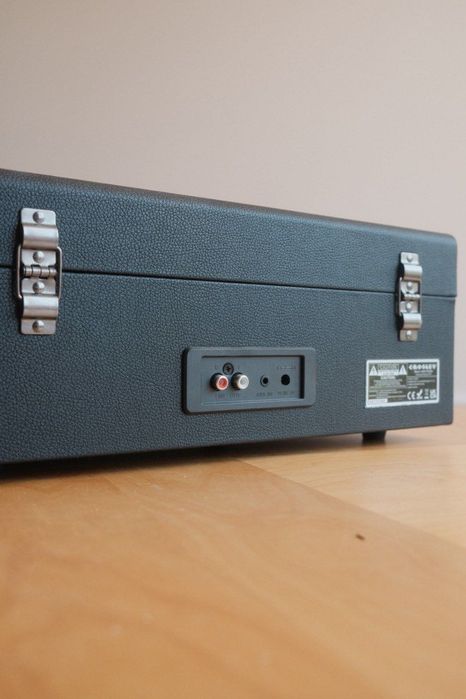 Crosley Voyager CR8017B Портативен Грамофон - За Ремонт