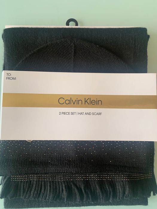 CALVIN KLEIN дамски сет от шапка и шал с кристали