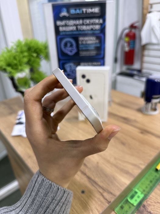 iPhone 13