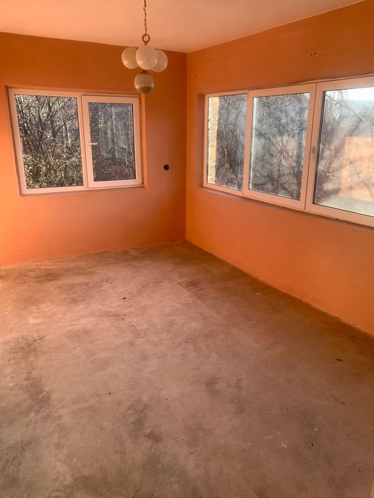 Vand casa si teren Varai