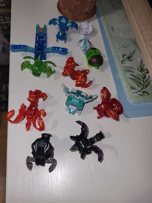 Бакуган играчки различни видове