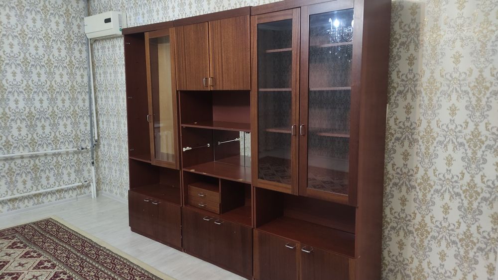 Стол мебель диван