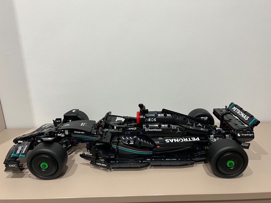 Lego Technic Mercedes-AMG F1w14 E Performance