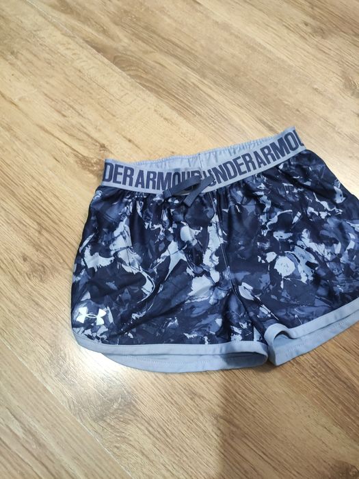 Pantaloni scurți Under Armour fete 10-12 ani