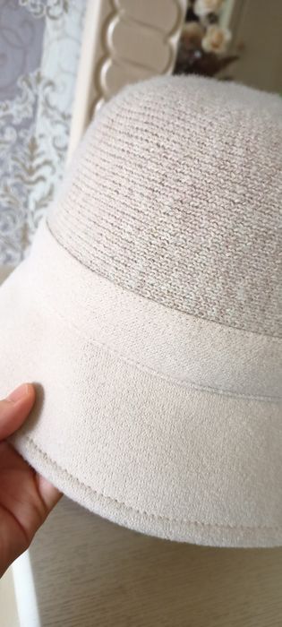 Тёплая шляпа, модный бреед.