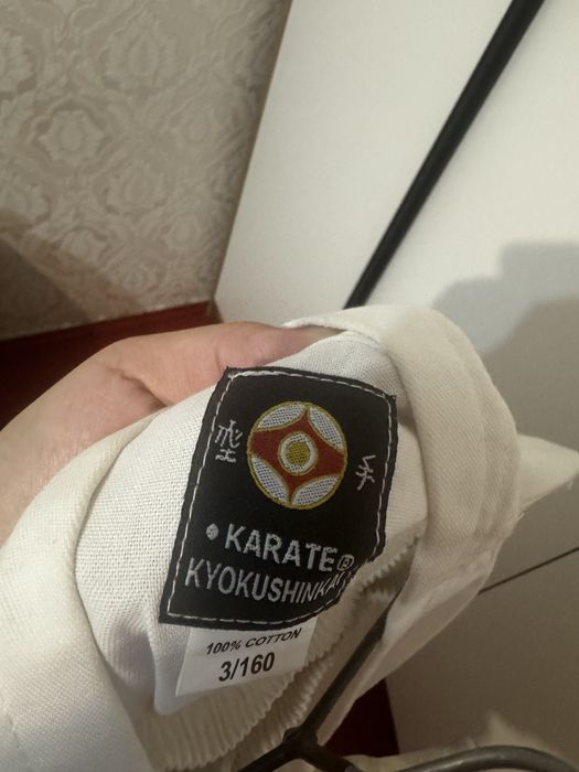 продам костюм для Каратэ Куакошинкай