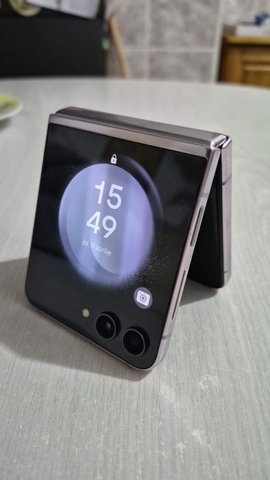 Samsung Galaxy Z flip 5 , 512 gb , impecabil