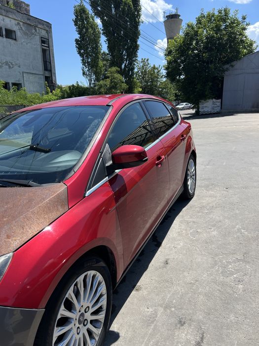 FORD Focus 2011 — imagine 2
