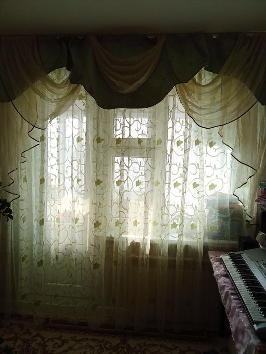 Занавески,жапкыш в отличном состоянии