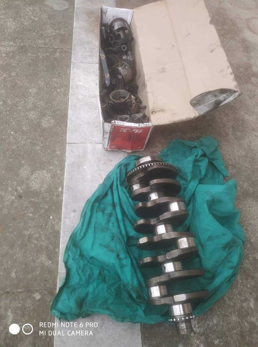 Продавам бутала  от двигател за audi a4 b7