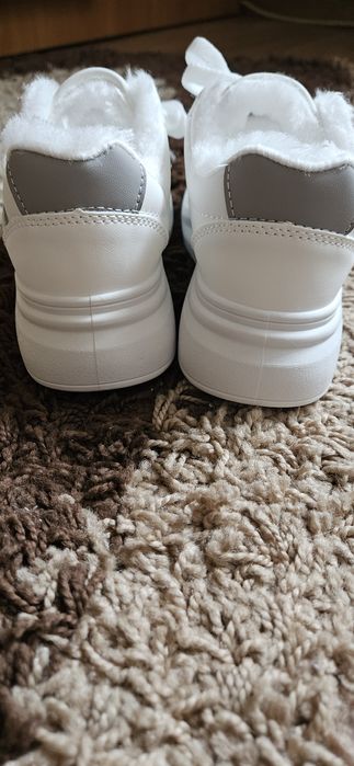 Adidasi imblaniti 35