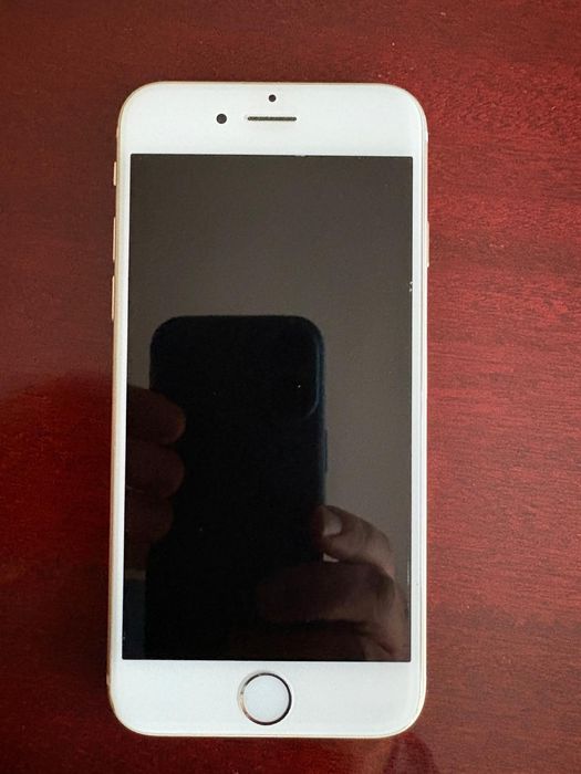 iPhone 6 Gold (Model A1586 MG492ZD/A) – 16GB stare bună + 2 carcase