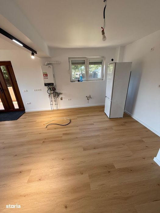 Apartament de 4 camere in vila