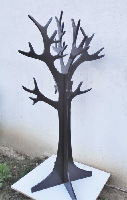 закачалка за дрехи,тип декоративно дърво