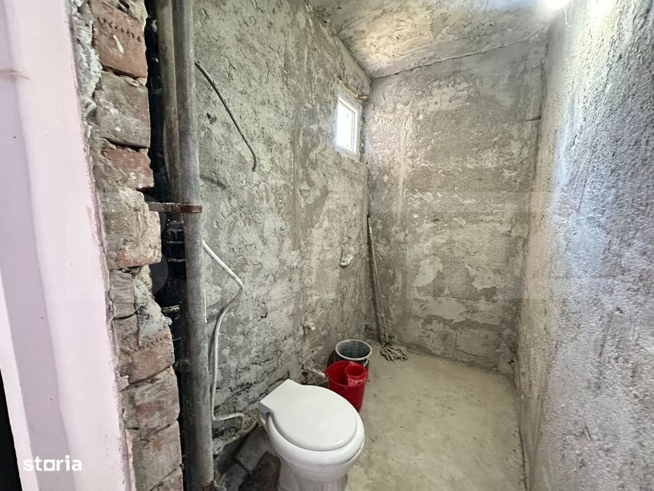 Apartament 3 camere la parter, bloc caramida, Micro 6 – pret avantaj