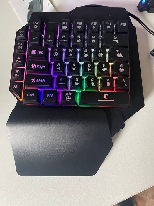 Продам клавиатуру для пабг