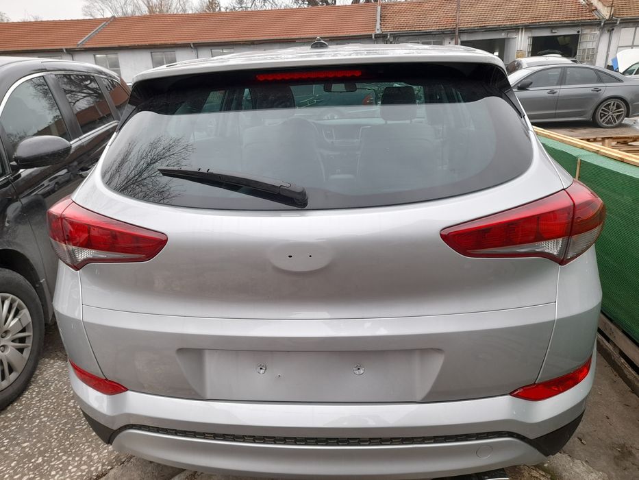 Стъкло за заден капак на хюндай Тусон 2017г и др.