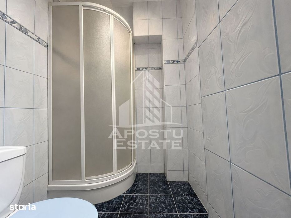 Apartament 4 camere, zona Confectii