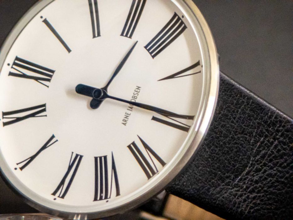 Унисекс часовник Arne Jacobsen Roman