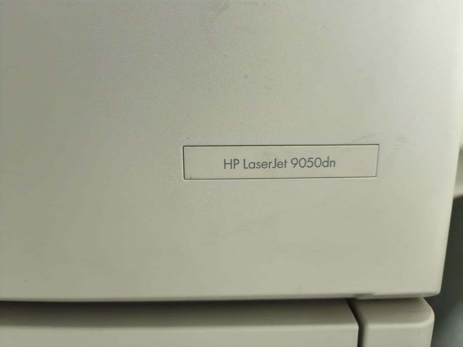 HP LaserJet 9050dn Лазерный принтер/цвктной