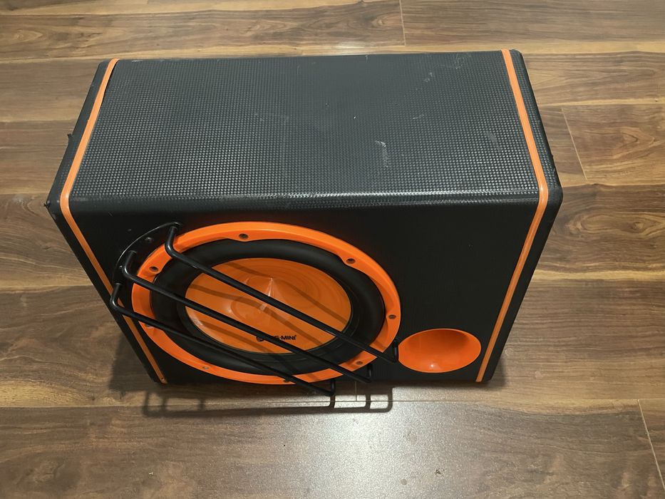 Продам сабвуфер BOS-MINI K-120