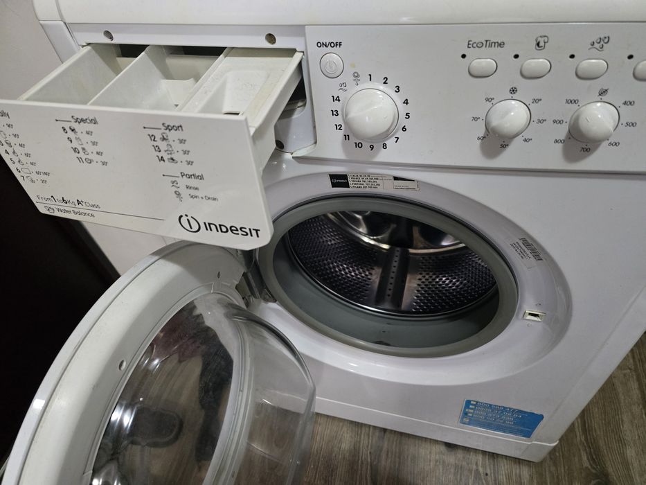 Пералня INDESID 800