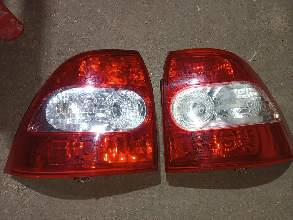 Продам стоп сигнал приора,цена за пару