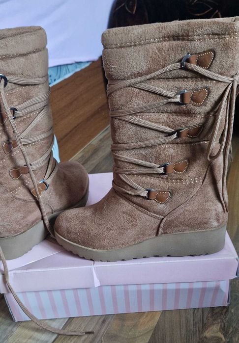 Дамски нови ботуши