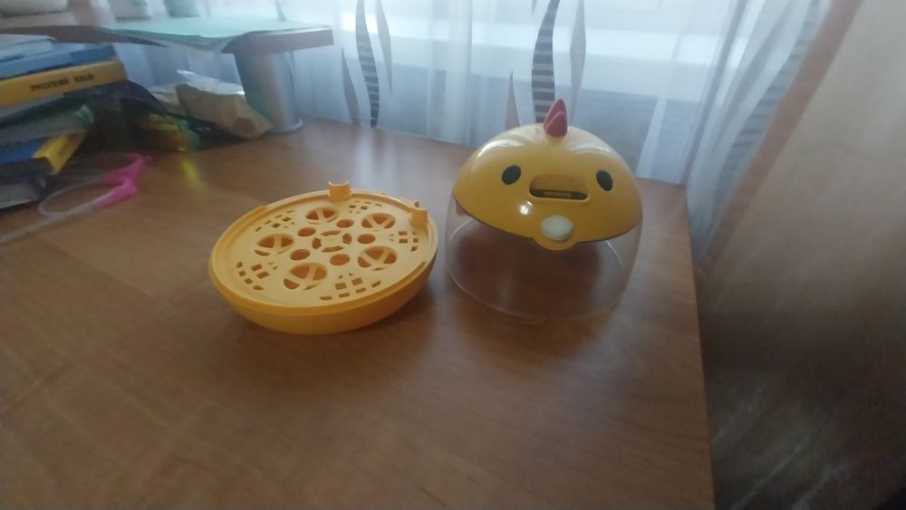 Продам мини инкубатор цыплёнок