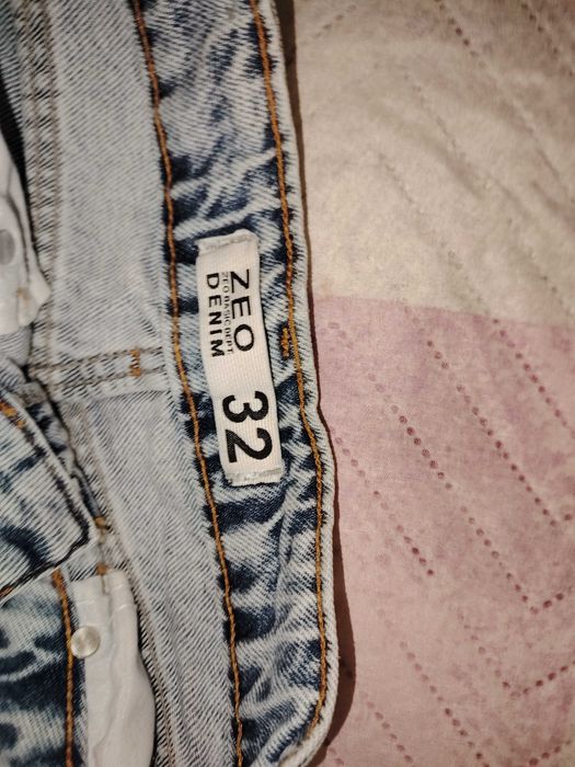 Дънки размер 32  като нови