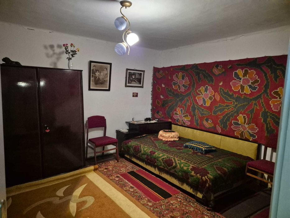 Casa cu teren intravilan - 6.048 mp , Vârlezi, jud. Galați