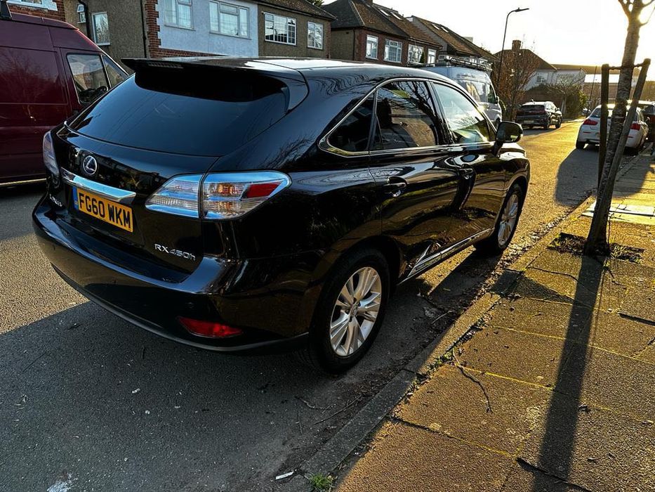 Vând (schimb)LEXUS rx 450h , an 2011