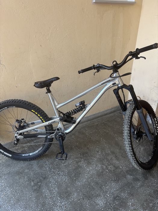 Vand commencal clash 2024