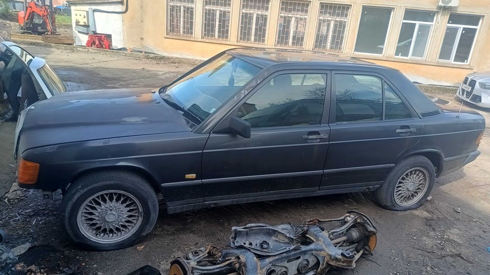 Мерцедес 190 бензин
