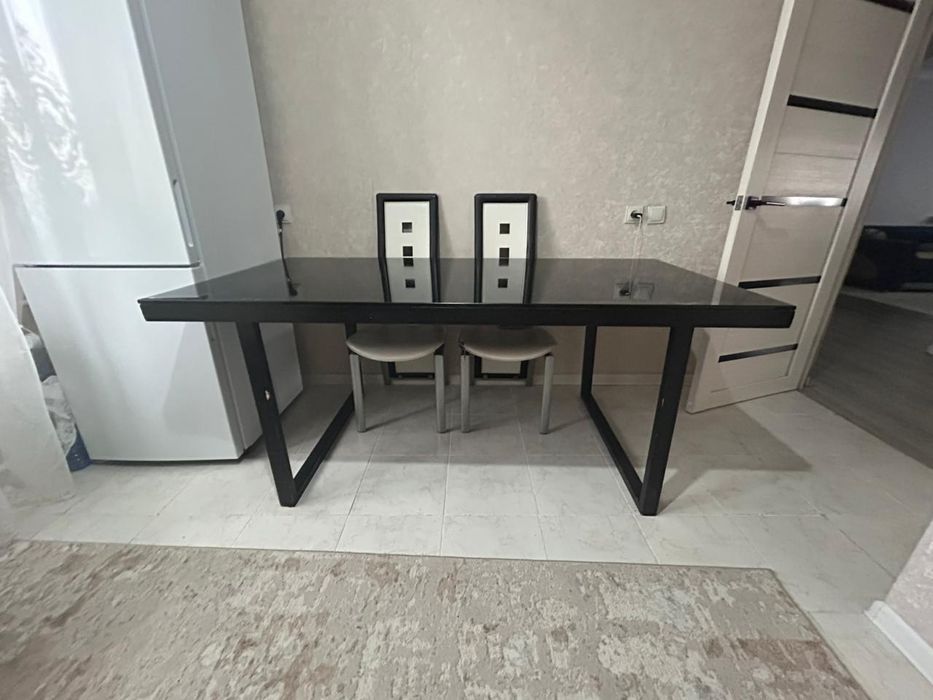 Продам стол со стульями