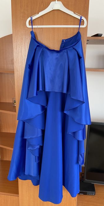 Официална рокля