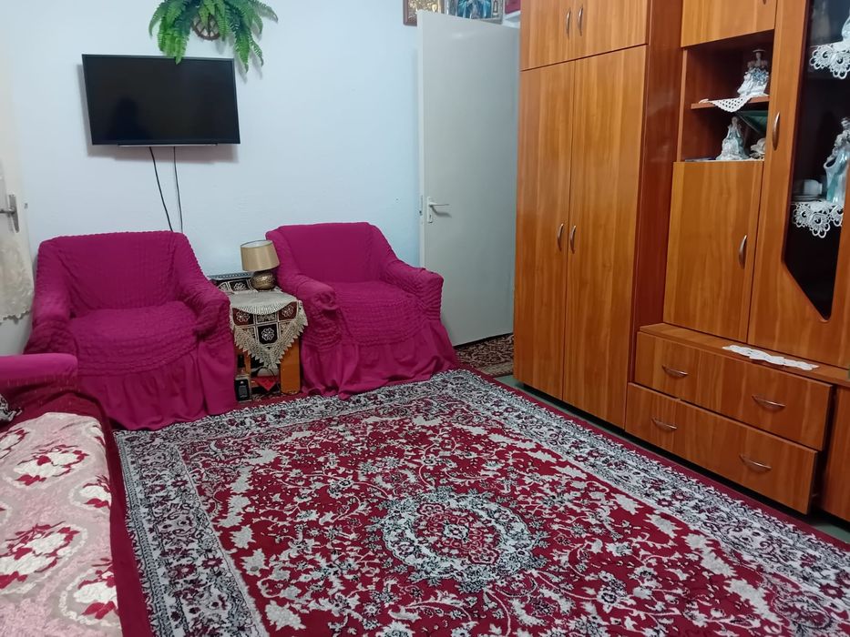 Închiriez apartament cu 2 camere,zona Primaverii