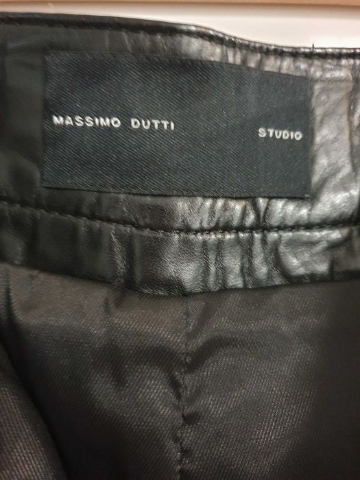 Кожен панталон Massimo Dutti