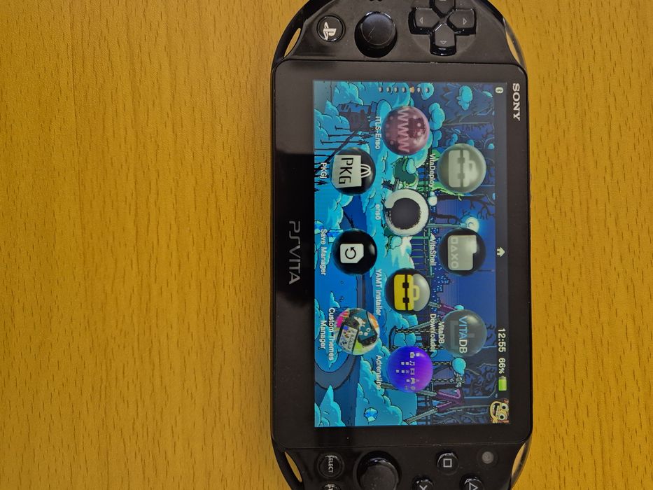Vand PS Vita 2000 modat