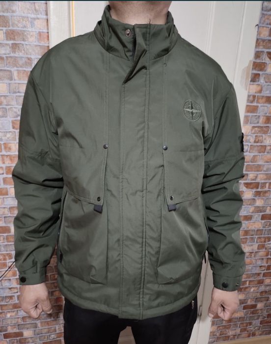 Продам куртку - ветровку