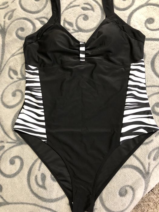 Продам  новый купальник 52 - 54 р-р