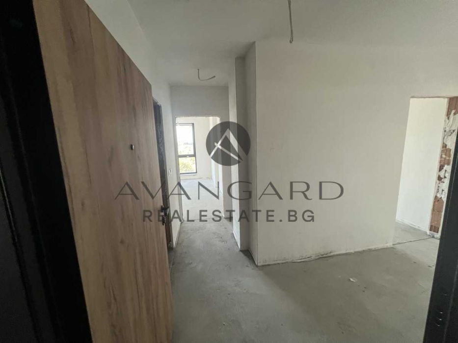 оф.21530 Тристаен апартамент / Кършияка