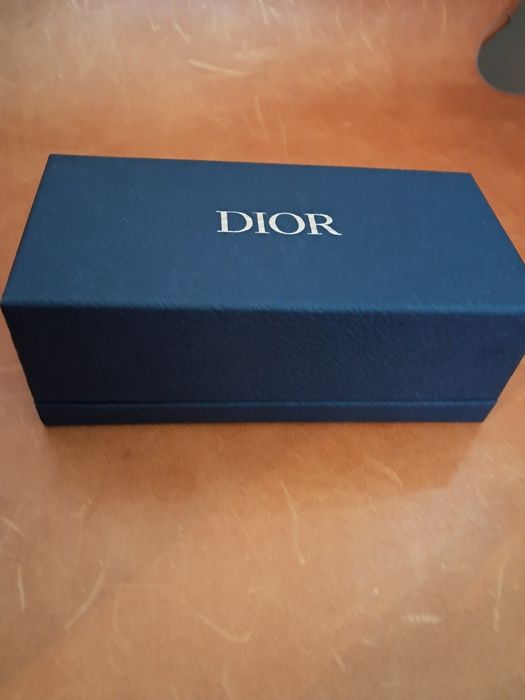 Cutie originală Dior