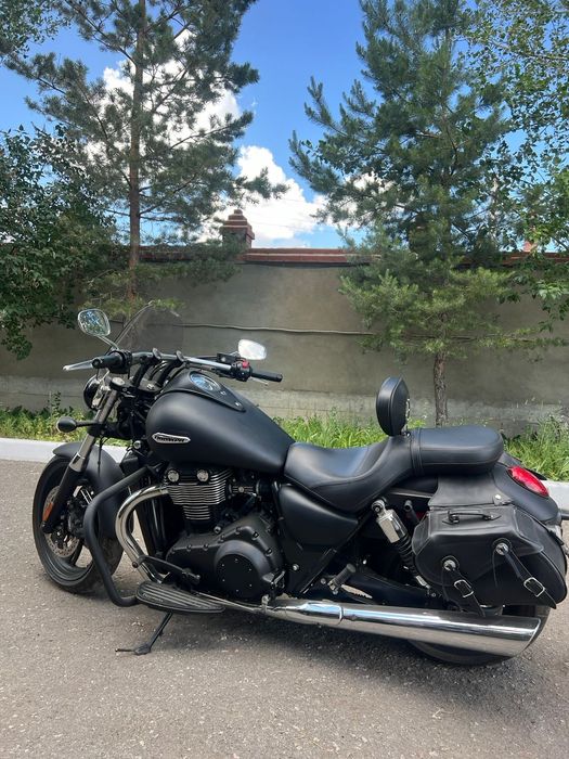 Продам мотоцикл Triumph Thunderbird Storm