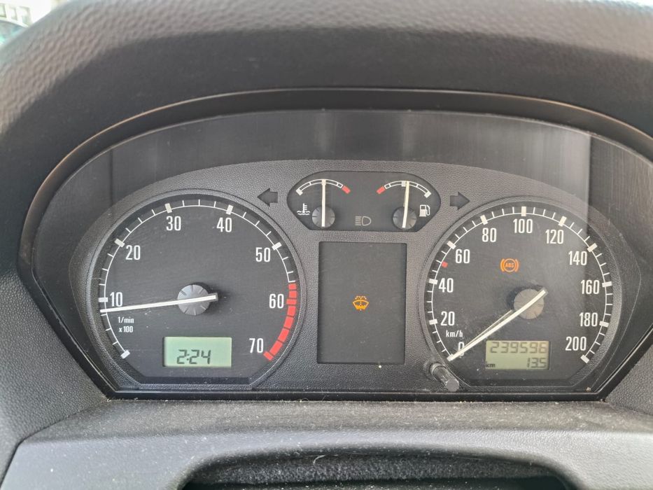 SKODA Fabia 2000 — imagine 5