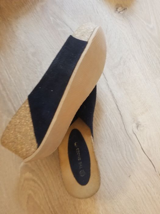 Papuci de vinzare