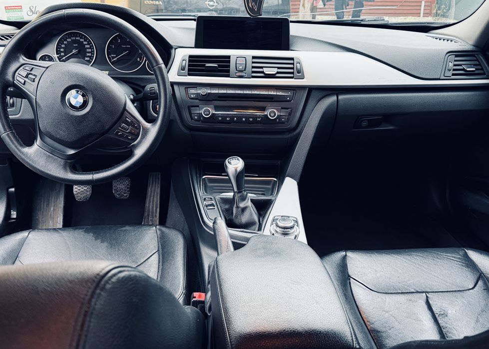 Bmw seria 3 F30 an 2013